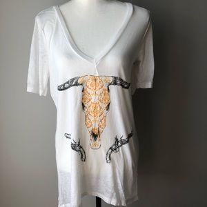 Chaser brand skull tee